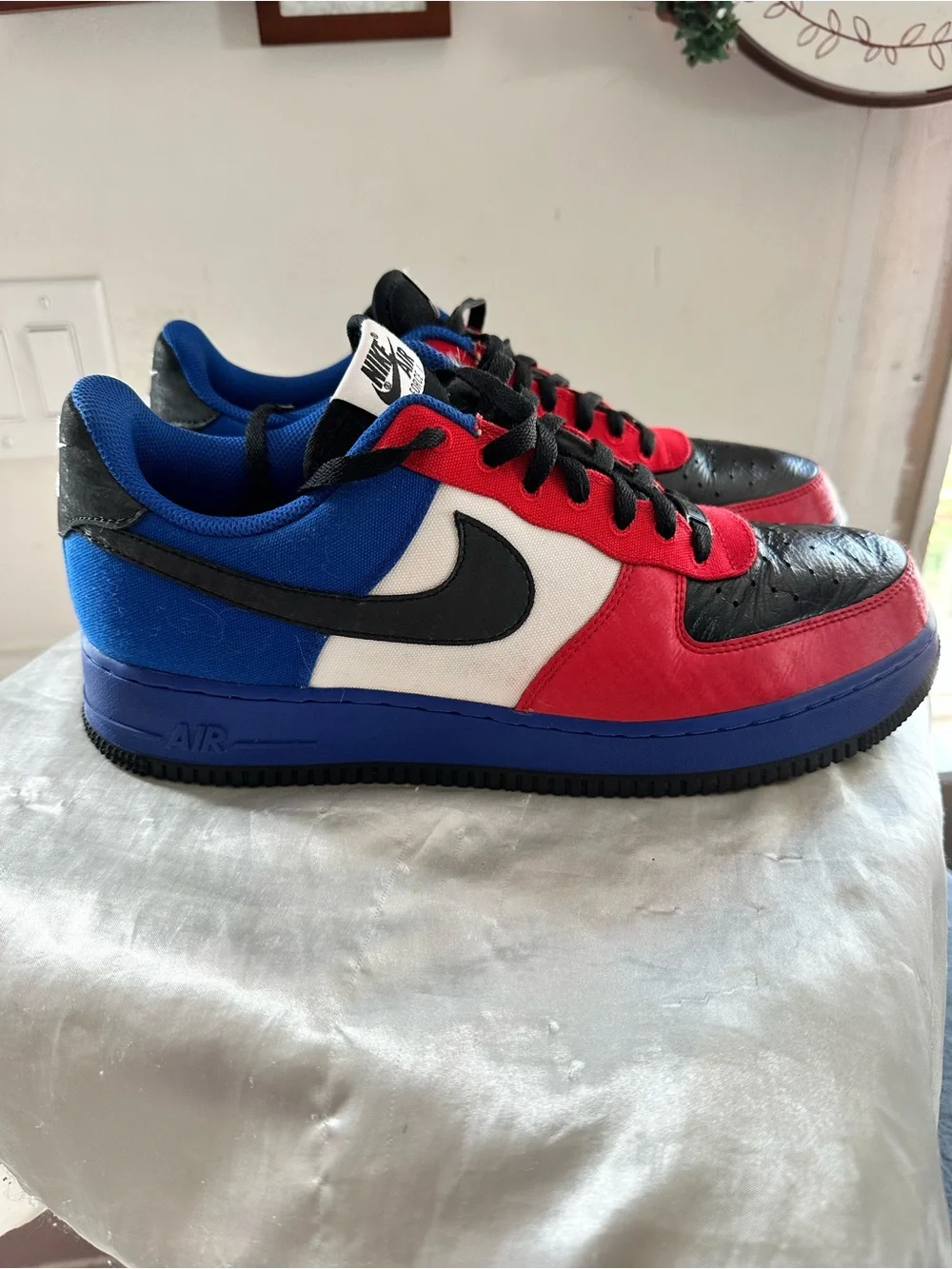 Nike Men’s Red/Black/Blue Low Top Nike Air Force 1 Sneakers